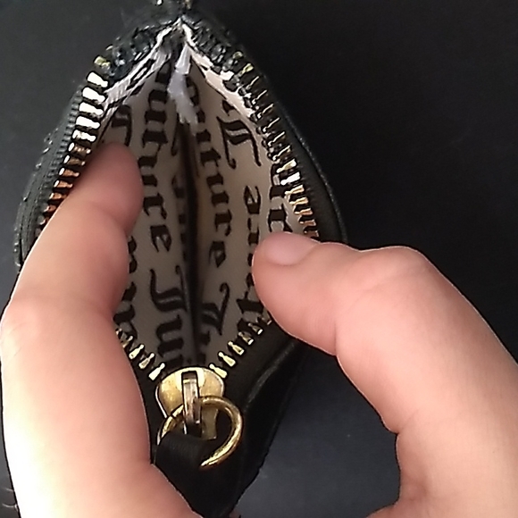 Juicy Couture Wallet Keychain - Picture 4 of 4